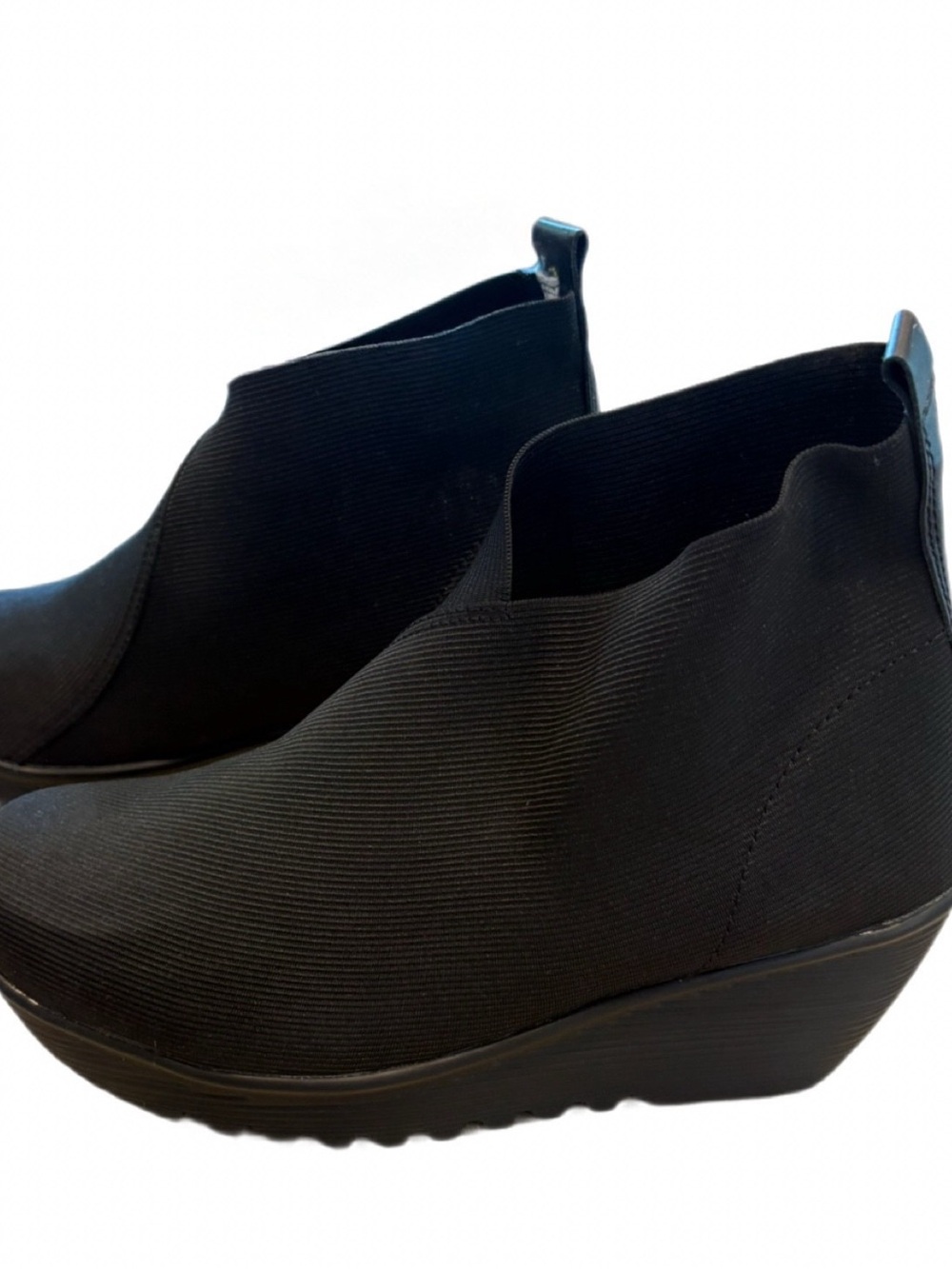 bernie mev. Black Wedge Ankle Booties - Picture 2 of 8